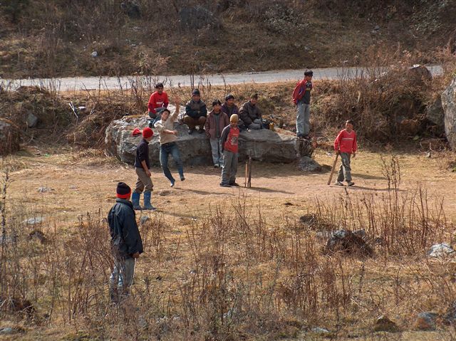 Cricket spelen in de Yumthang vallei