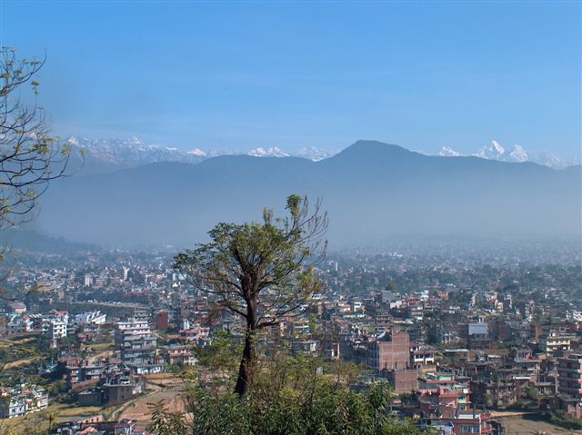 uitzicht vanaf Kirtipur op de Himalaya
