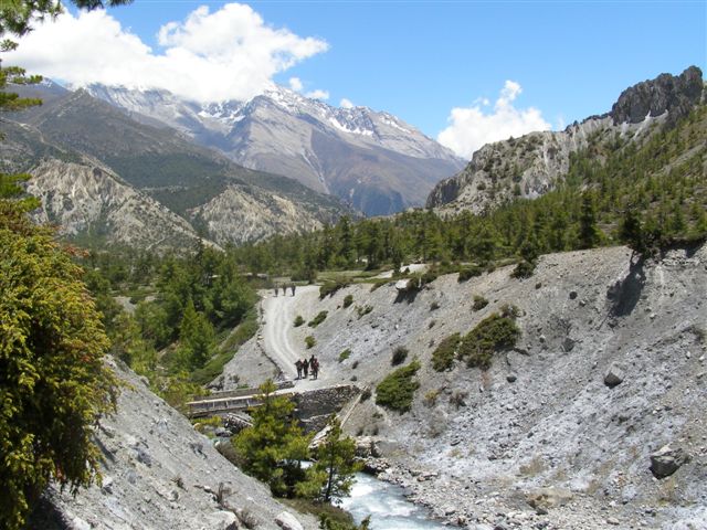 Onderweg van Pisang naar Manang